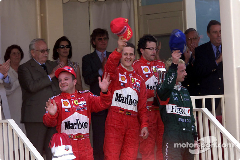 Le podium : Rubens Barrichello, Michael Schumacher et Eddie Irvine