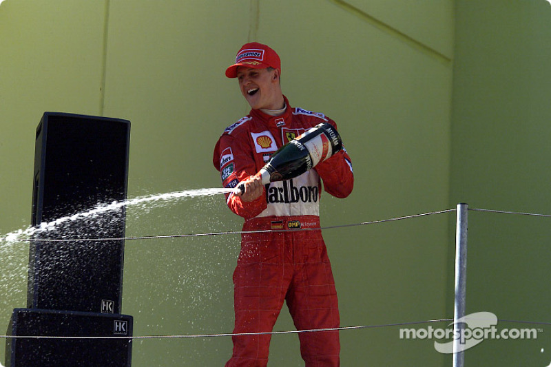 Michael Schumacher celebrando