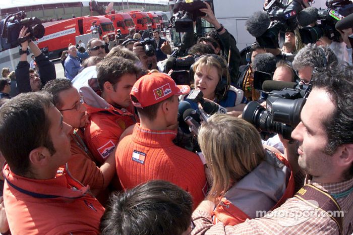 Su hermano Michael, luego de retirarse de la carrera