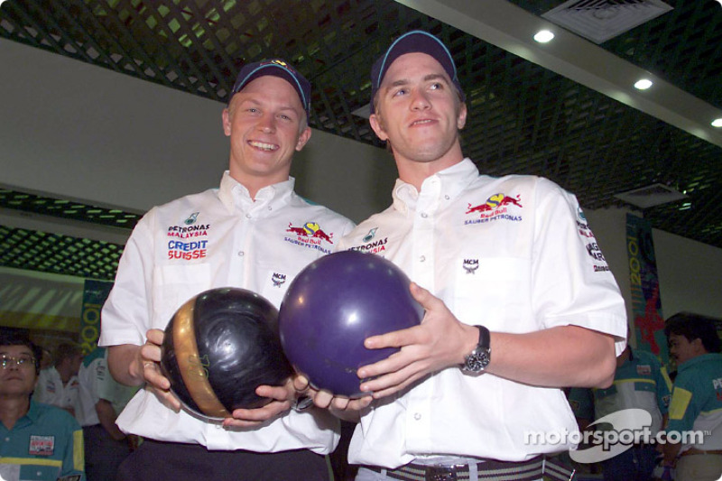 Sauber Petronas bowling tournament: Kimi Raikkonen and Nick Heidfeld