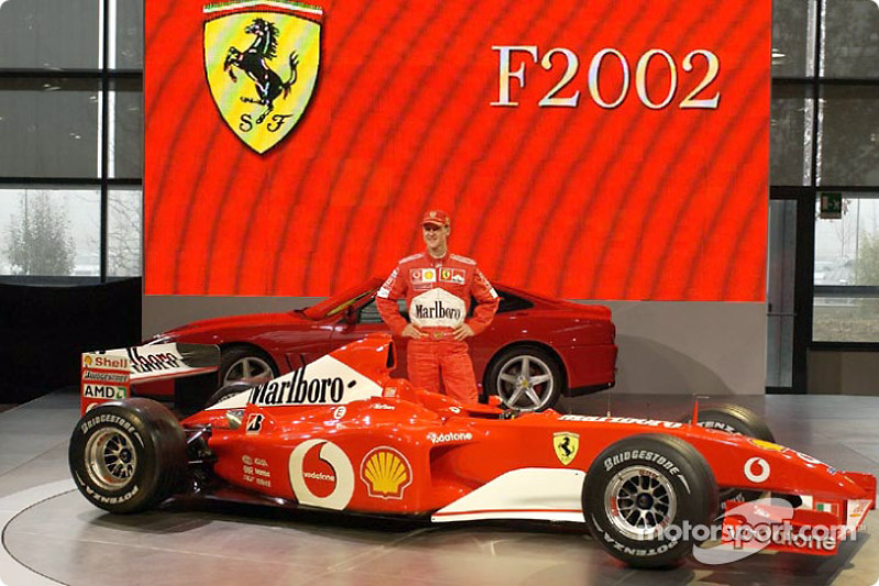 Michael Schumacher con el nuevo Ferrari F2002