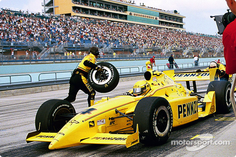 Arrêt au stand pour Sam Hornish Jr