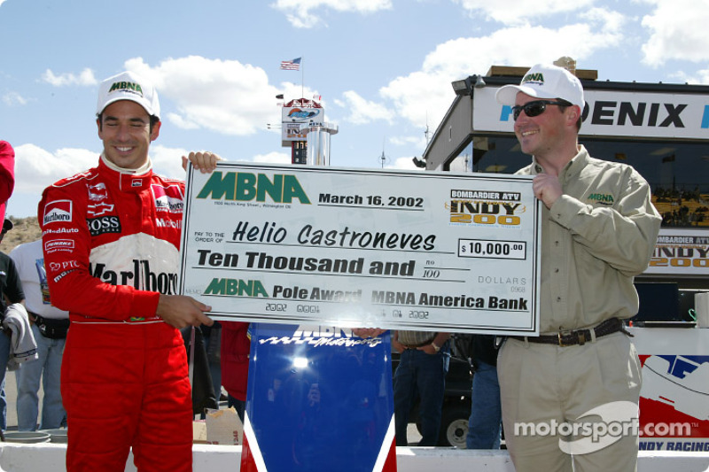 Helio Castroneves receiving the MBNA Pole Award