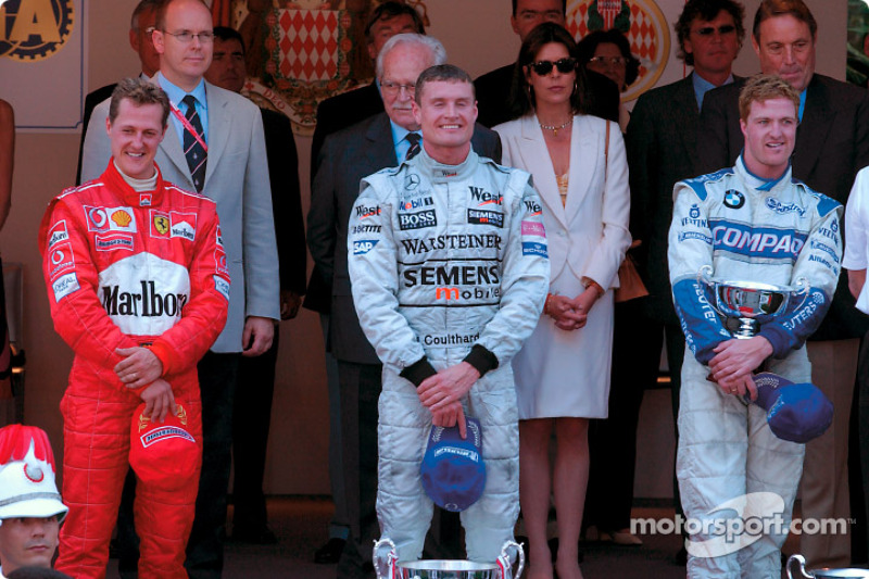 Podium: Sieger David Coulthard, 2. Michael Schumacher, 3. Ralf Schumacher