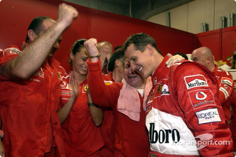 2003: Schumacher supera a Fangio con seis coronas