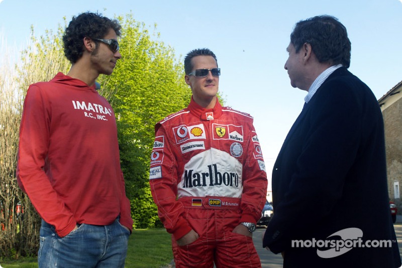 Valentino Rossi visits nearby Fiorano track: Valentino Rossi, Michael Schumacher and Jean Todt