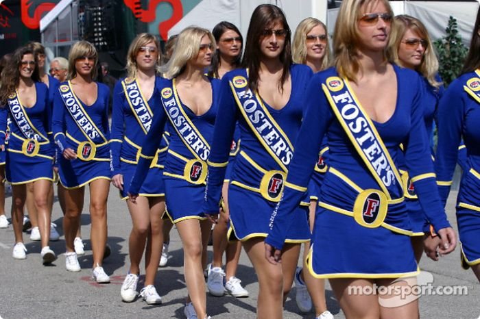 Las chicas de la parrilla Fosters