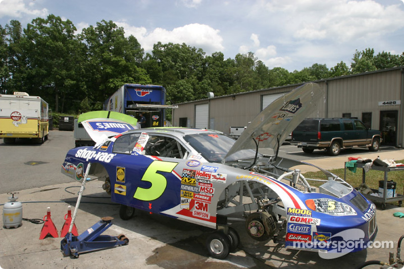 Visit of Hendrick Motorsports Kyle Busch car in front of the Busch