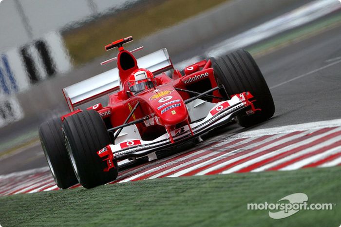 Con esta estrategia de aceleración máxima Schumacher superaría a Alonso.