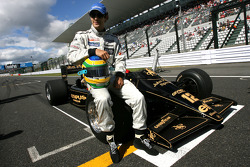 Bruno Senna, Hispania Racing F1 Team drives the 1986 Lotus Renault Turbo of Ayrton Senna
