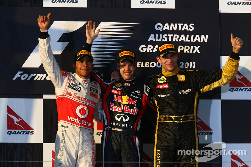 2011. Подіум: 1. Себастьян Феттель, Red Bull Renault. 2. Льюіс Хемілтон, McLaren Mercedes. 3. Віталій Петров, Renault