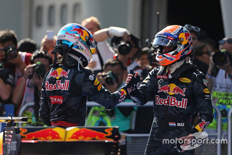 Red Bull Racing: 43 очка