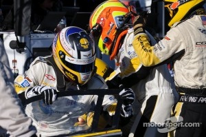 Pit stop for #3 Corvette Racing Chevrolet Corvette C6 ZR1: Olivier Beretta, Tom Milner