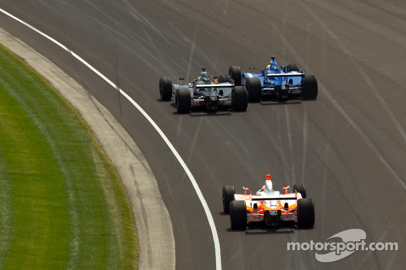2011: Wheldon volgt Tagliani en Servia