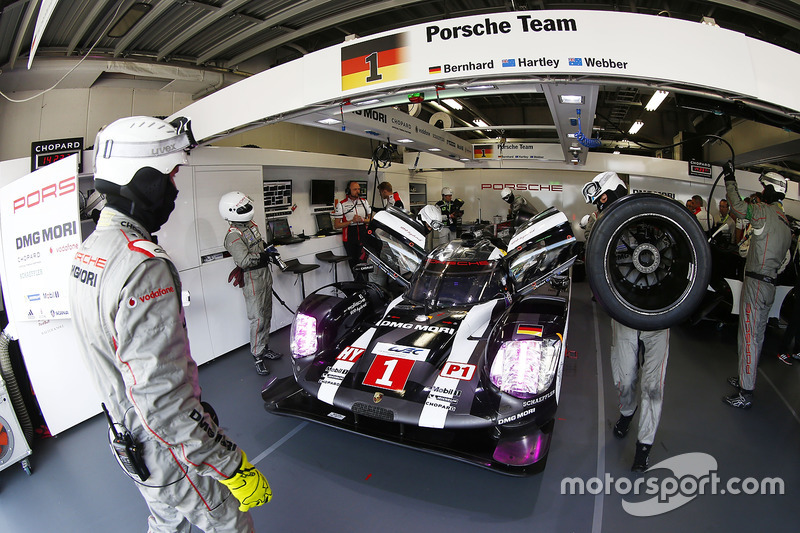 #1 Porsche Team Porsche 919 Hybrid: Тимо Бернхард, Марк Уэббер, Брендон Хартли
