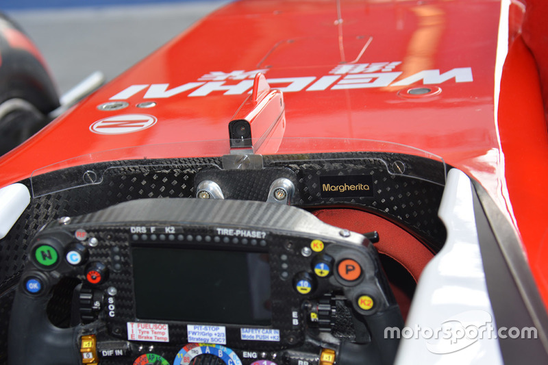 Détails du cockpit de la Ferrari SF16-H