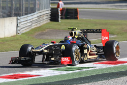 Виталий Петров, Lotus Renault GP