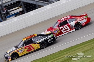 Jeff Burton, Richard Childress Racing Chevrolet and Kevin Harvick, Richard Childress Racing Chevrolet