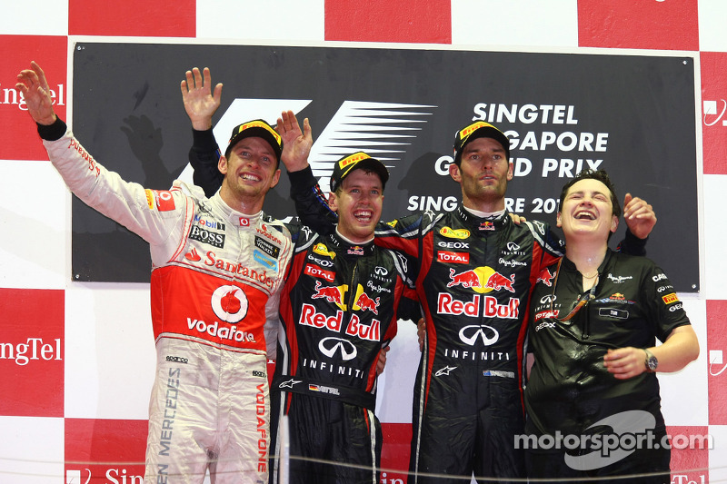 Podium : le vainqueur Sebastian Vettel, Red Bull Racing, le second Jenson Button, McLaren Mercedes, le troisième Mark Webber, Red Bull Racing