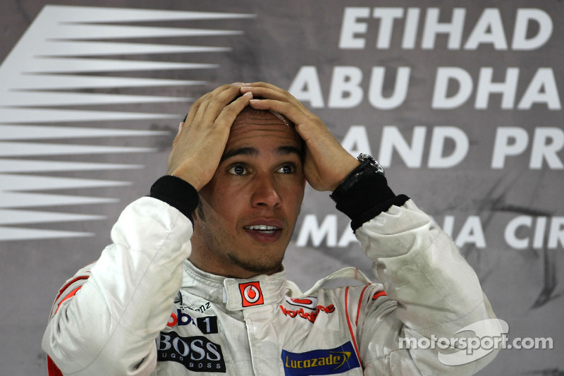 2011 - Lewis Hamilton conseguiu a primeira vitória em Yas Marina