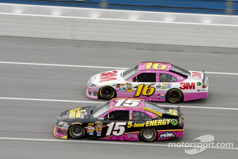 Cup-Rennen Talladega 2012: Clint Bowyer und Greg Biffle mit Pink-Anteilen, aber ...