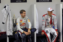 Sebastian Vettel e Michael Schumacher