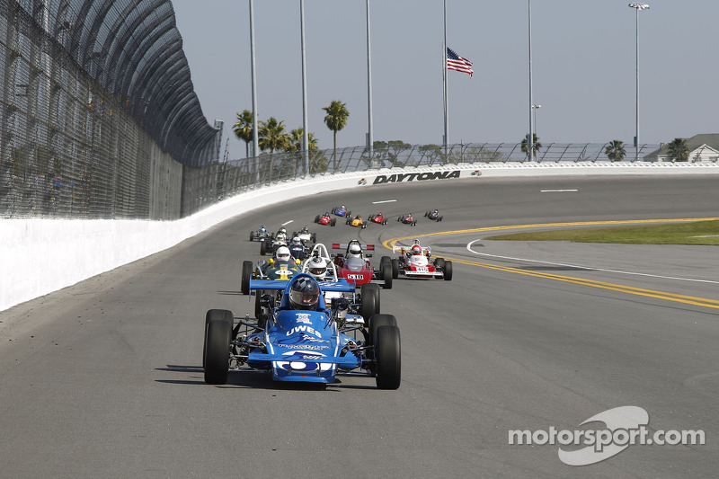 Formula Vee revival laps