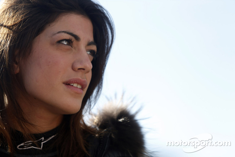 <img class="ms-flag-img ms-flag-img_s1" title="Italy" src="https://cdn-0.motorsport.com/static/img/cf/it-3.svg" alt="Italy" width="32" /> Vicky Piria, 25 años
