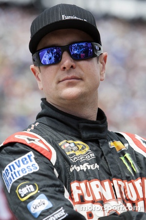 Too Much to Overcome for Kurt Busch in Martinsville
