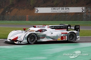 #1 Audi Sport Team Joest Audi R18 e-tron quattro: Andre Lotterer, Benoit Tréluyer, Marcel Fässler