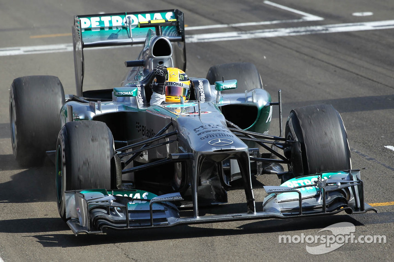 Lewis Hamilton, Mercedes AMG F1 W04 takes the win