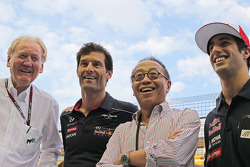 Ron Walker, Chairman do Australian GP Corporation com Mark Webber, Red Bull Racing; Ong Beng Seng, Owner Hotel Properties Ltd e Cingapura Entrepreneur; Daniel Ricciardo, Scuderia Toro Rosso