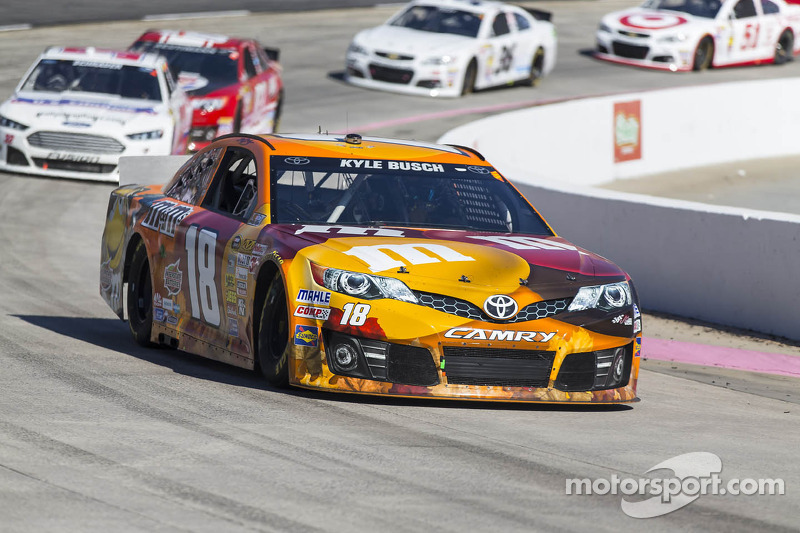 Kyle Busch, Joe Gibbs Racing Toyota at Martinsville II