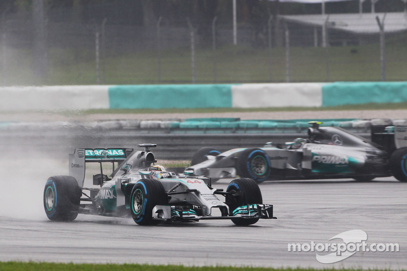 Lewis Hamilton, Mercedes AMG F1 W05 leads team mate Nico Rosberg, Mercedes AMG F1 W05