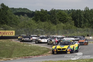 Start: #0 BMW Sports Trophy Team Brasil BMW Z4: Sergio Jimenez, Caca Bueno leads