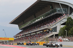 Nico Hulkenberg, Sahara Force India F1 VJM07 durante il giro di formazione