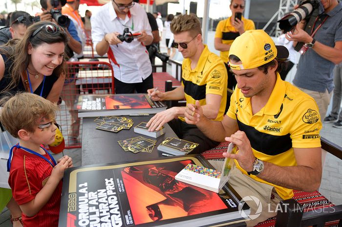 Carlos Sainz Jr., Renault Sport F1 Team, Nico Hulkenberg, Renault Sport F1 Team