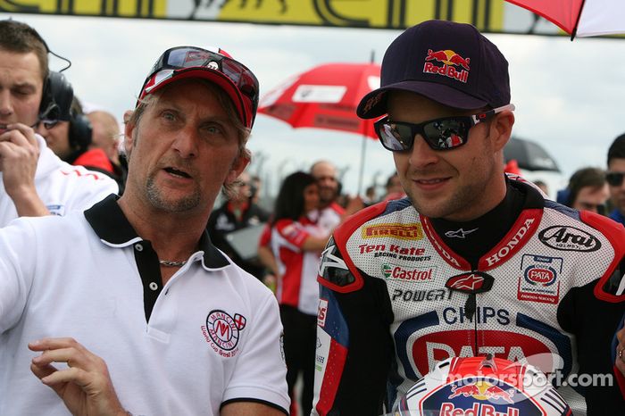 Carl Fogarty y Jonathan Rea