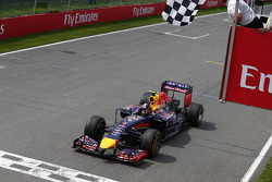 Переможець Даніель Ріккардо, Red Bull - Renault