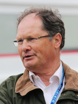 Frank Dernie