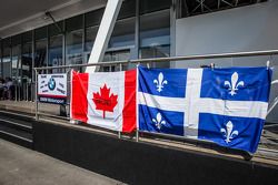 Bandeiras do Canadá e de Quebec para Bruno Spengler, BMW Team Schnitzer BMW M4 DTM