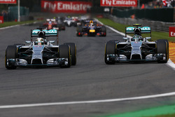 Льюіс Хемілтон, Mercedes AMG F1 W05 і Ніко Росберг, Mercedes AMG F1 W05