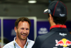 Christian Horner, director de Red Bull Racing con Daniel Ricciardo, Red Bull Racing