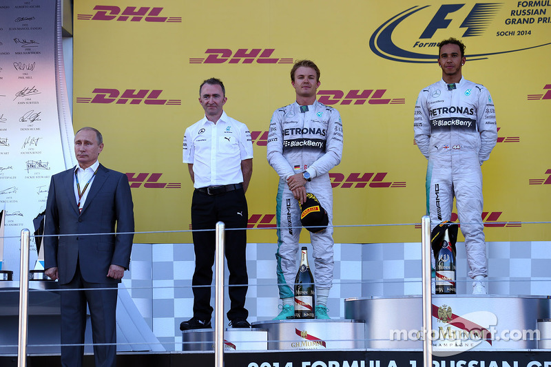 Vladimir Putin, presidente russo com Nico Rosberg, Mercedes AMG F1 W05, Lewis Hamilton, Mercedes AMG F1 W05