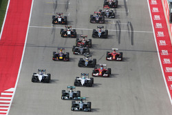 Nico Rosberg leader au début de la course