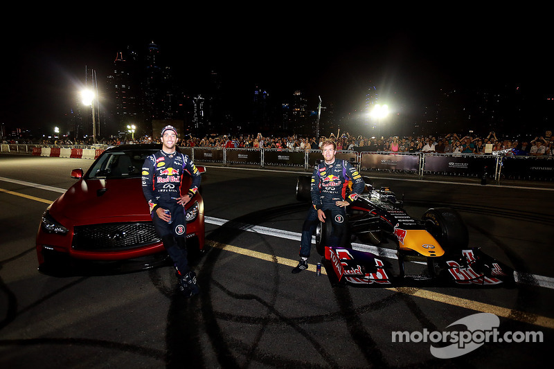 Sebastian Vettel e Daniel Ricciardo at the Infiniti Road Show