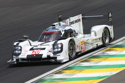 #20 Porsche Team Porsche 919 Hybrid: Mark Webber, Brendon Hartley, Timo Bernhard