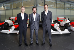 Kevin Magnussen, Fernando Alonso y Jenson Button, McLaren Honda