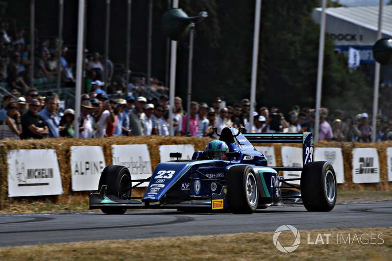 Billy Monger dans une F3