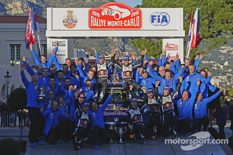 Los ganadores Sébastien Ogier y Julien Ingrassia, Volkswagen Polo WRC, del equipo Volkswagen Motorsport